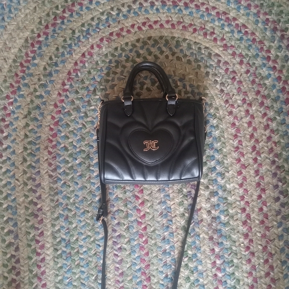 CHIC Juicy Couture Black Crossbody Purse Pre-Owned - Picture 5 of 5